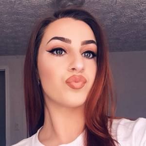 Meet your Posher, Rebecca